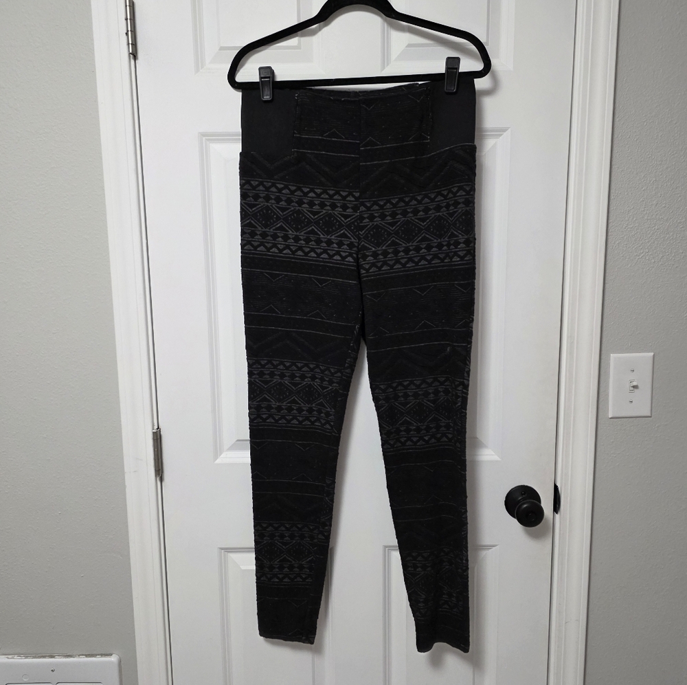 Black Patterned Leggings - image 1